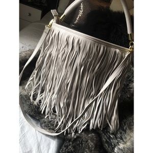 Fringe shoulder bag